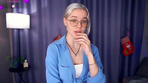 Charlie 18yo online show from December 16, 6:31 am