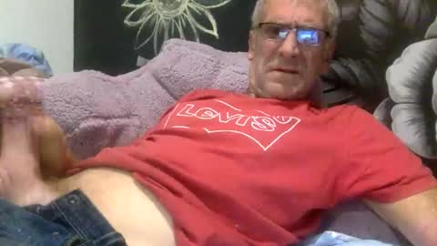 deanofflove221000 online show from April 28, 12:30 am