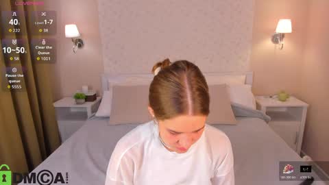 Jennifer online show from April 1, 11:45 pm