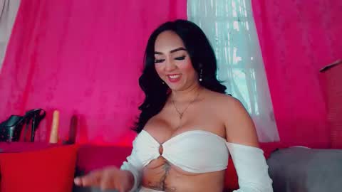 deboragill online show from April 4, 10:06 pm