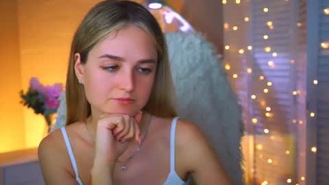 Debora online show from September 18, 7:45 am