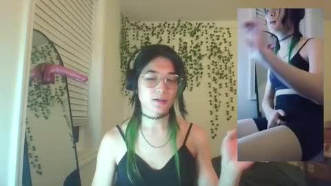 deciduousdoll online show from September 11, 6:14 am