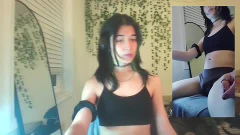 deciduousdoll online show from September 21, 5:55 am