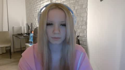 Amanda online show from May 24, 9:21 pm