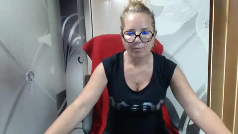 hi guys i m a cute milf i m here for good time and nice people pls be respectfool and enjoy me online show from May 25, 7:47 am