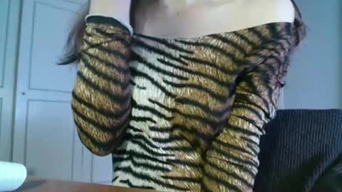 KamiDevi online show from January 8, 4:02 pm