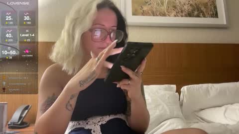 degeneratealiceof online show from November 20, 12:53 am