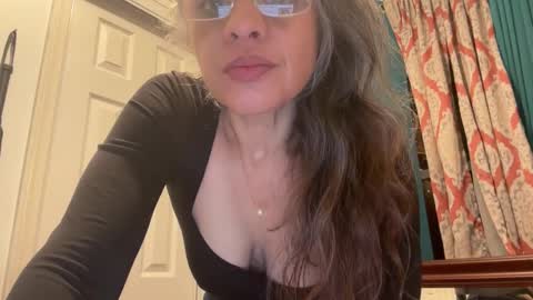 Tori online show from November 30, 8:21 am