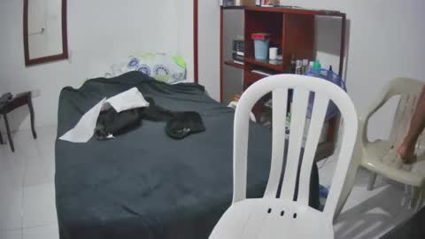 Snapshot of deividellobo chatting on March 9, 3:54 am deividellobo online show from March 9, 3:54 am