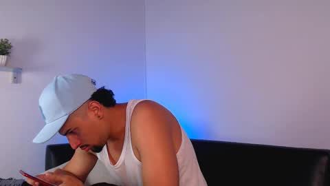  DEIVY  online show from March 19, 1:44 am