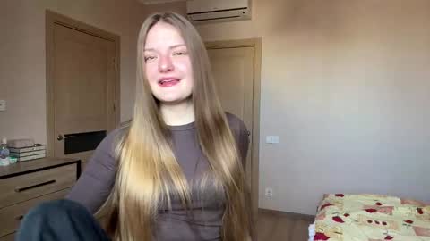 Mila online show from March 23, 9:14 am