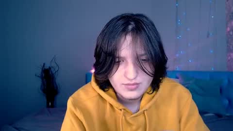 Alex online show from April 6, 1:47 am