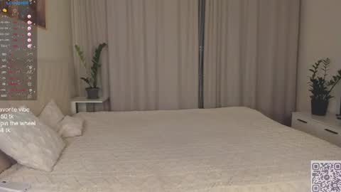 Dia online show from February 23, 9:05 pm