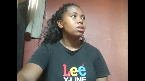 deliah712909 online show from March 1, 6:13 am