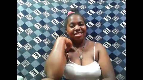 deliah712909 online show from November 27, 8:44 am