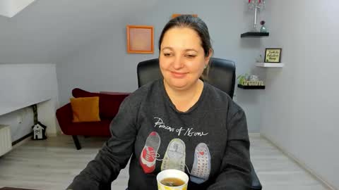 DeliciousLolly online show from January 12, 4:30 am