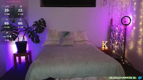 Kitty online show from October 10, 7:30 pm