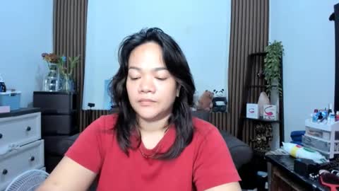 delightfulcurvy online show from November 18, 8:28 am