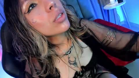 della online show from April 4, 9:33 pm