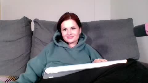 dellacrush_ online show from March 10, 6:23 pm