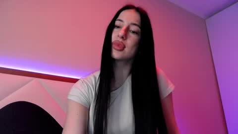 delly_love online show from April 12, 8:02 pm