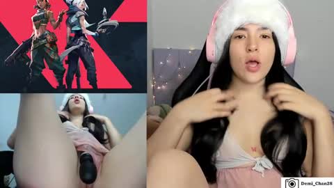 demiii online show from November 10, 9:56 am