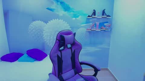 DEMI online show from November 15, 12:40 pm