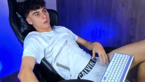 Demian online show from April 20, 9:40 pm