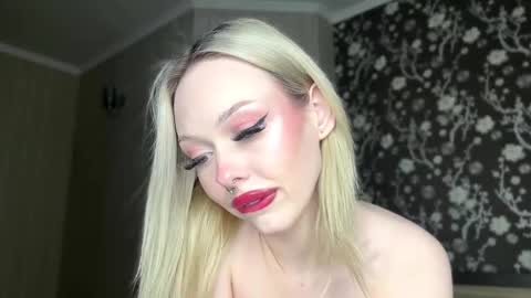 Demi online show from November 20, 1:53 pm