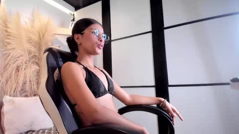 Demi online show from April 20, 4:37 am