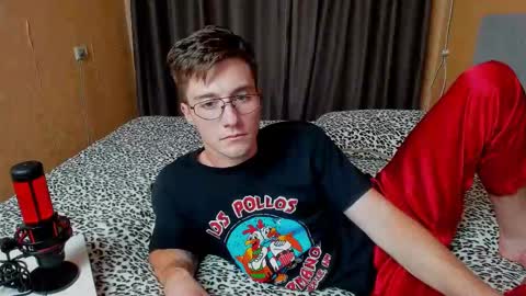 Snapshot of deni_boy99 chatting on September 24, 3:52 pm Deni online show from September 24, 3:52 pm