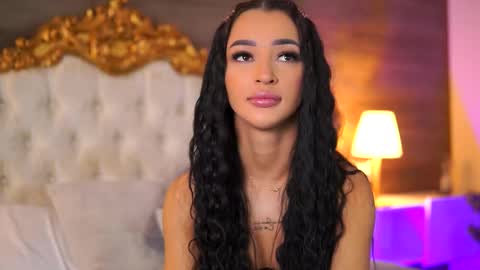 denisedevilles online show from February 20, 9:22 am