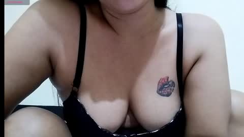 Sarina online show from May 22, 6:09 am