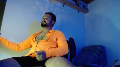 Dereck Mills3 online show from March 26, 2:28 am