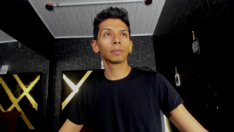 Dereck online show from May 25, 1:06 pm