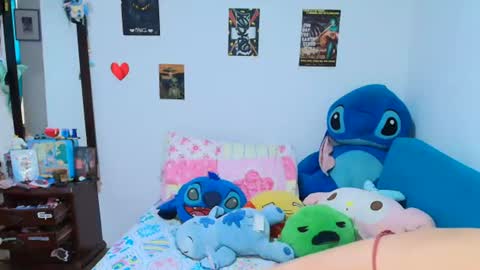 derek_44 online show from July 24, 4:59 pm