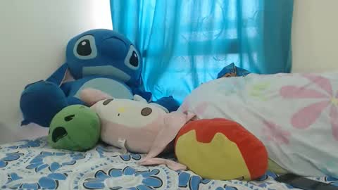 derek_44 online show from April 5, 8:28 pm