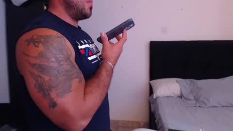 Derek online show from October 27, 3:01 pm