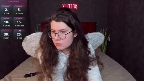 Derek online show from February 13, 12:32 pm