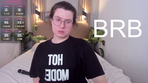 Derek online show from January 15, 3:39 pm