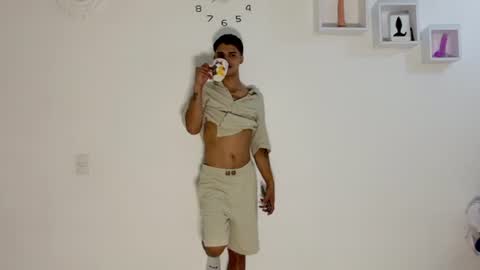 derek_star_ online show from June 28, 12:50 am