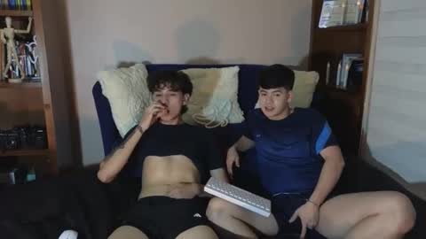 Derek online show from December 19, 11:55 pm