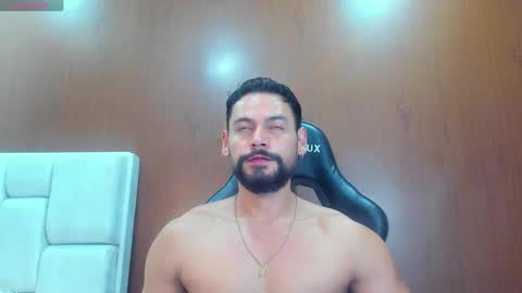 DerryBigger CM online show from October 17, 10:25 pm