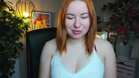 LAYLA online show from November 16, 8:16 am