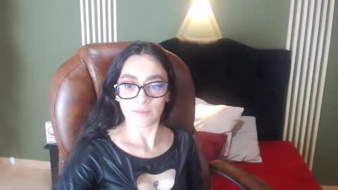 Snapshot of desiring__angel chatting on January 8, 3:17 pm Desiring Angel online show from January 8, 3:17 pm