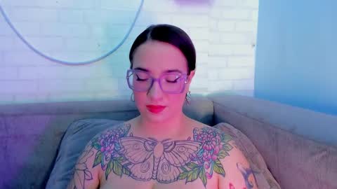 Deva Blue online show from March 5, 3:29 am