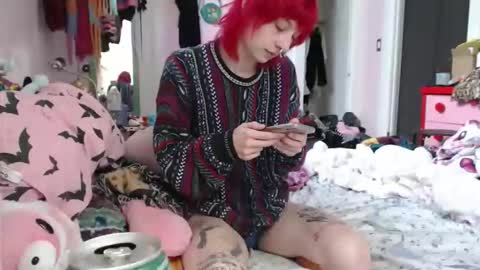 poutyangel online show from April 22, 7:21 pm