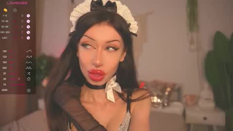 Snapshot of devilss_toy chatting on September 19, 4:11 pm CIBELLE online show from September 19, 4:11 pm