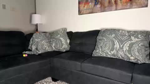 come play  online show from April 25, 9:00 am