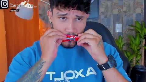 JULIAN online show from October 28, 9:38 pm